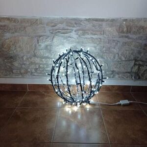 DecoLED LED světelná koule, ledově bílá, pr. 40 cm, černý kabel obraz