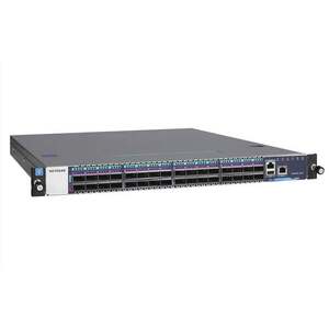 NETGEAR M4500-32C Řízený L2/L3/L4 1U Černá CSM4532-100EUS obraz